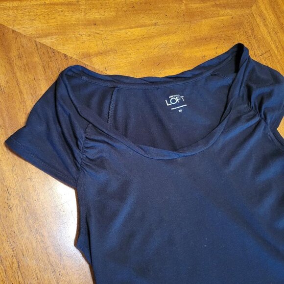 LOFT Black Capped Sleeve Tee - Picture 3 of 8